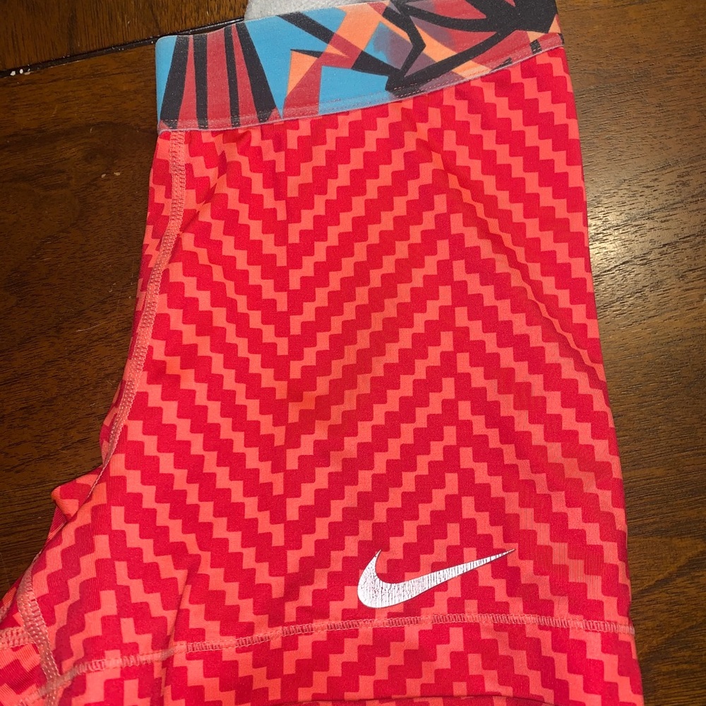 nike pro spandex // small